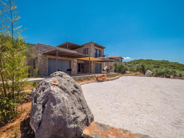 Zen Rocks Resort Kalianeika ภายนอก รูปภาพ